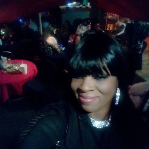 Meet your Posher, Johnucee